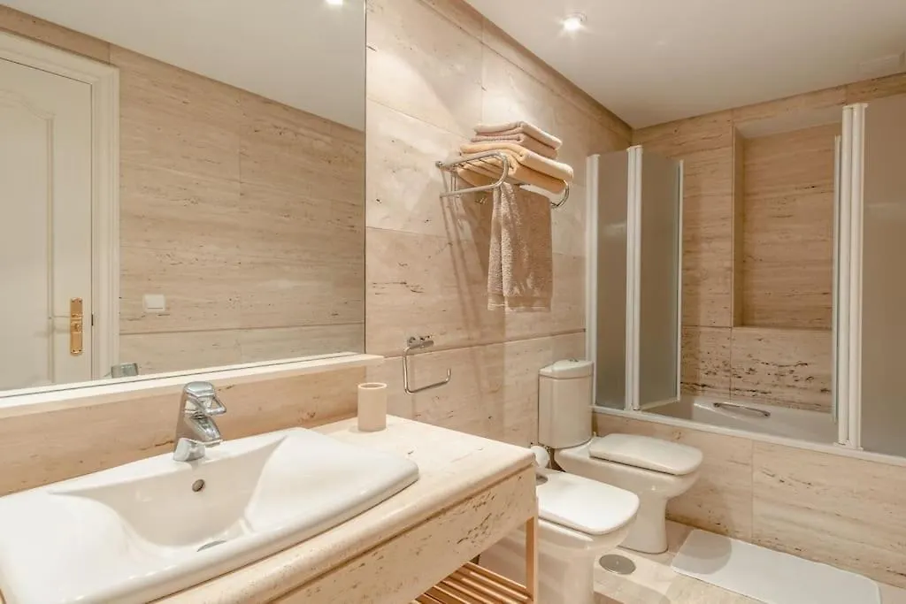 1St Line Exclusive Apt In Heart Of The Golden Mile Marbella